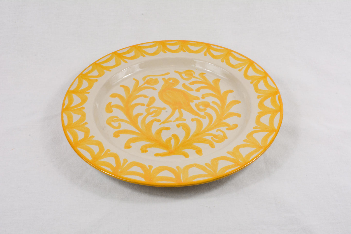 Plato hondo amarillo