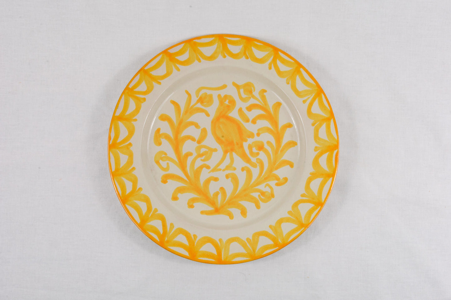 Plato llano amarillo